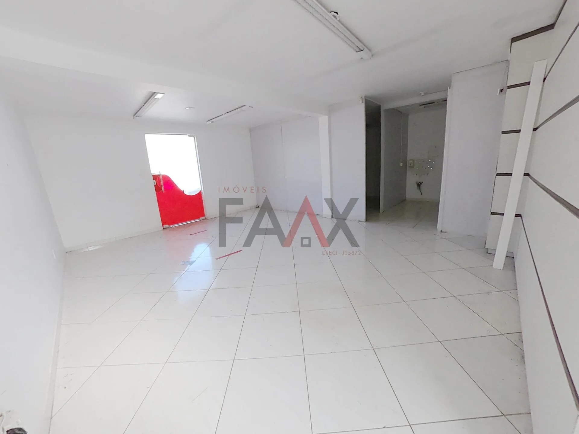 Imagem Sala comercial de próximo ao Hospital São Vicente no centro em Guarapuava - PR