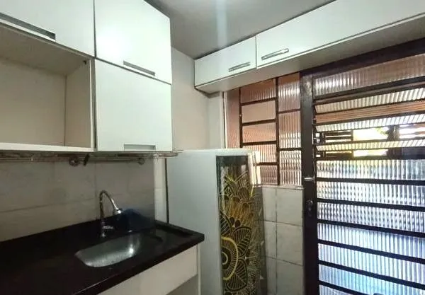 Imagem Casa no bairro Jardim do Salso com 2 dormitórios e 4 vagas