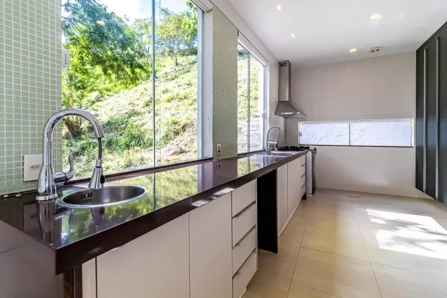 Imagem Casa Triplex 4 Suites Uba Pendotiba