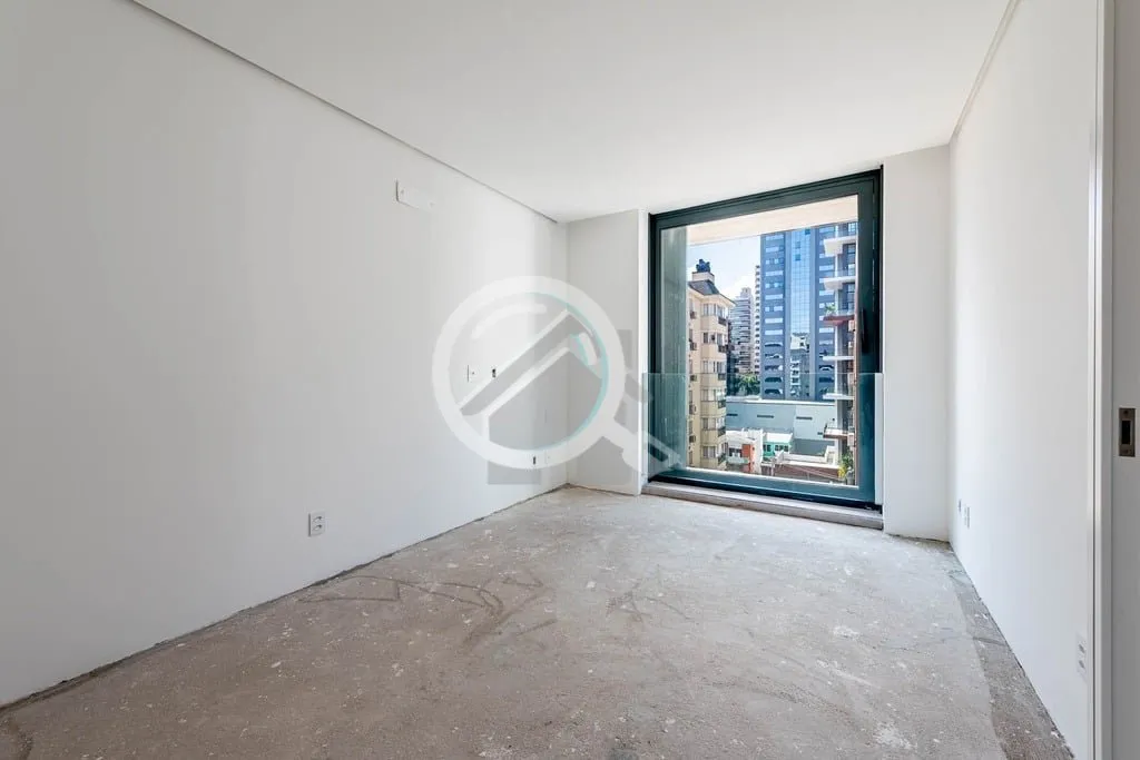 Imagem Com uma vista privilegiada de 317m² para toda a cidade, este apartamento no bairro Petrópolis ofer...