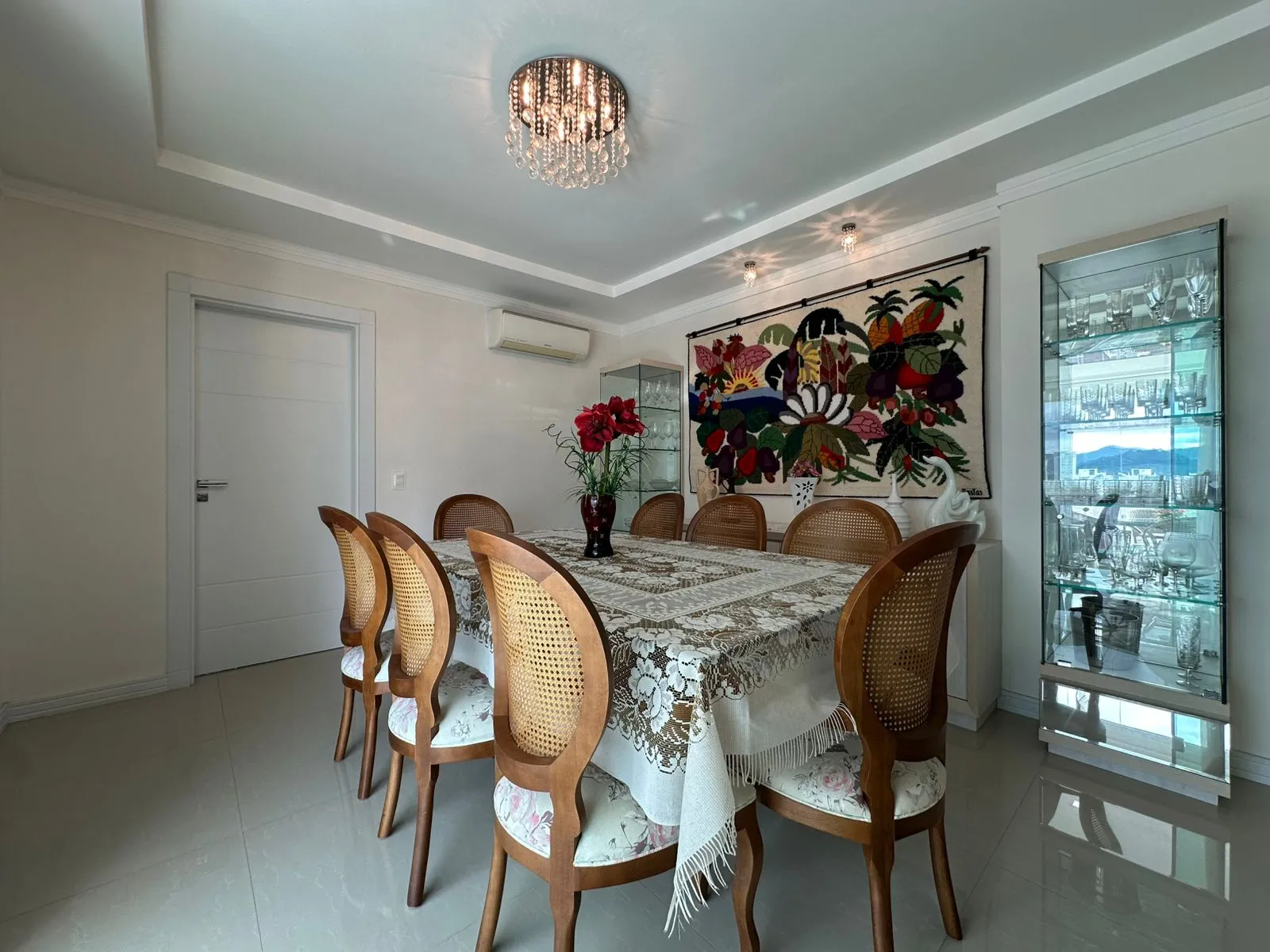Imagem Apartamento com vista para o mar à venda com 202m2 por R$ 4.800.000,00