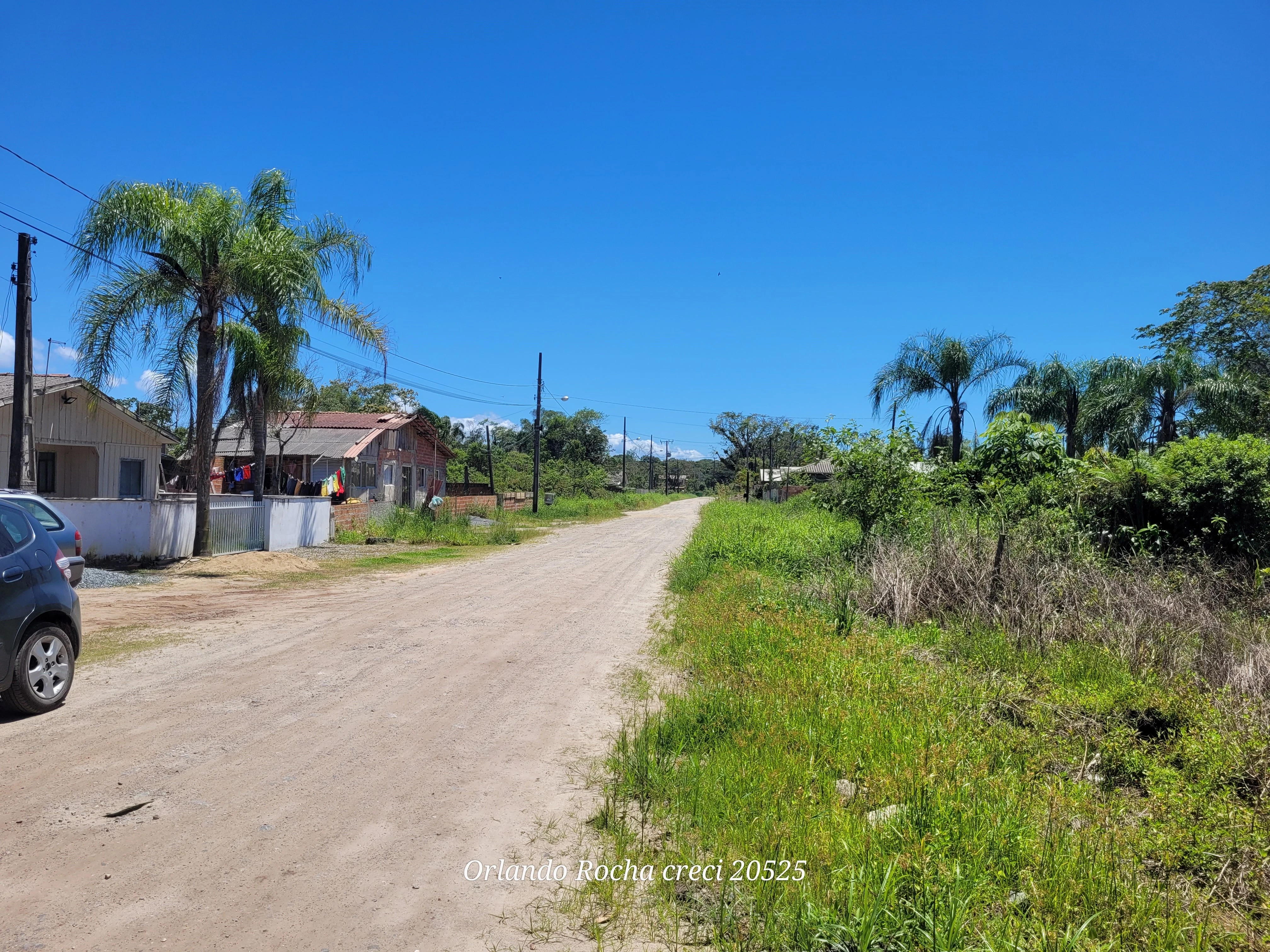 Imagem Terreno à Venda, 360 metros em Barra do Saí - Itapoá