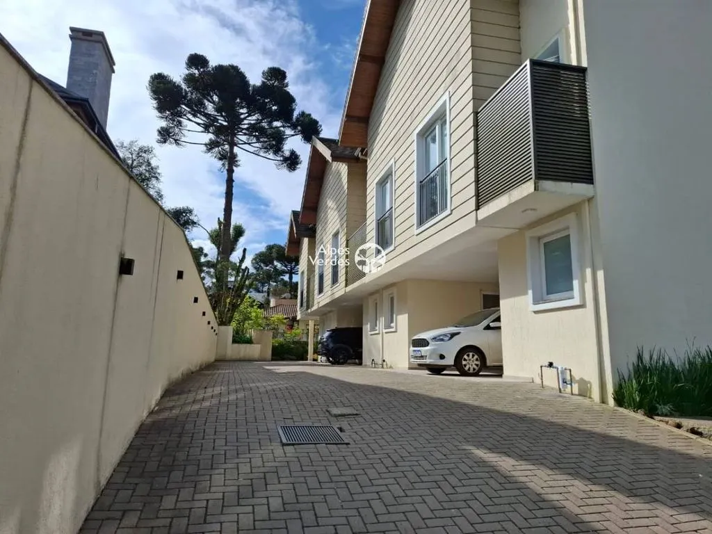 Foto do imóvel Vende-se casa prox. ao centro de Canela- 03 quartos - Valor R$990.000,00