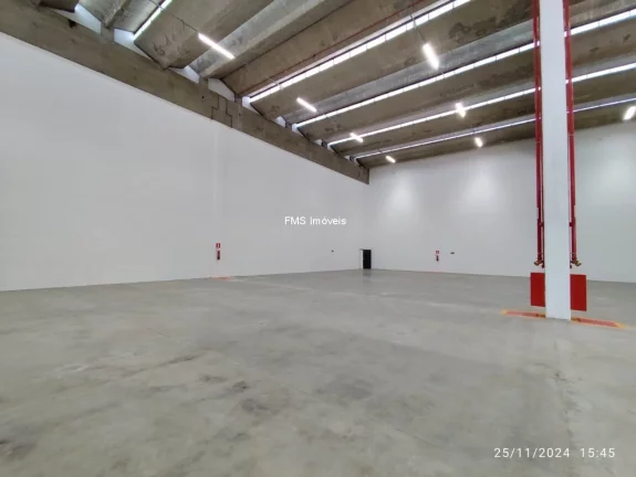 Imagem Galpão com 2.240,87 m² para Locação na Água Branca, São Paulo-SP
