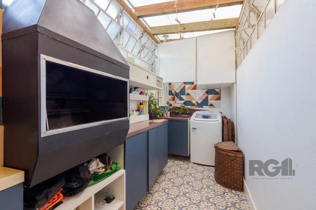 Imagem Casa em condomínio, 3 quartos, 1 suite, lareira, churrasqueira, 1 vaga - Bairro Tristeza