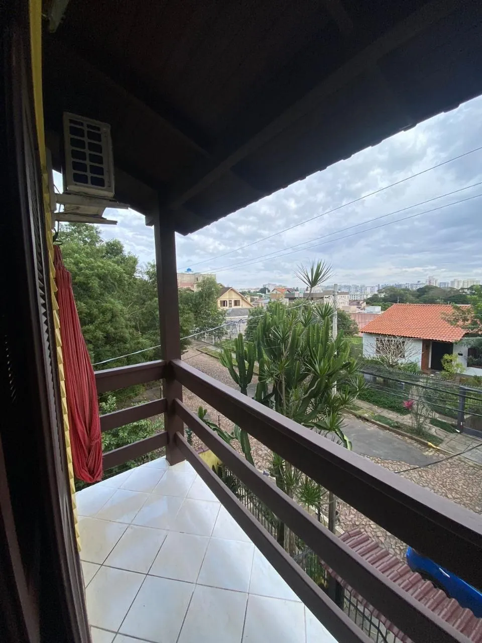Imagem Casa à Venda em Sarandi - 3 Dormitórios, 1 Suíte, 2 vagas