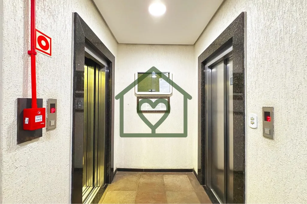 Imagem Localizado na Rua Barão do Triunfo, em uma região estratégica do bairro Azenha, este apartamento ...