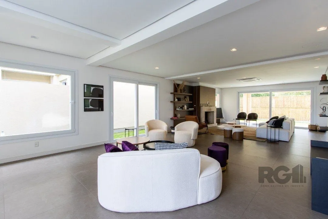 Imagem Casa mobiliada no Condomínio Las Rocas com 3 suítes,