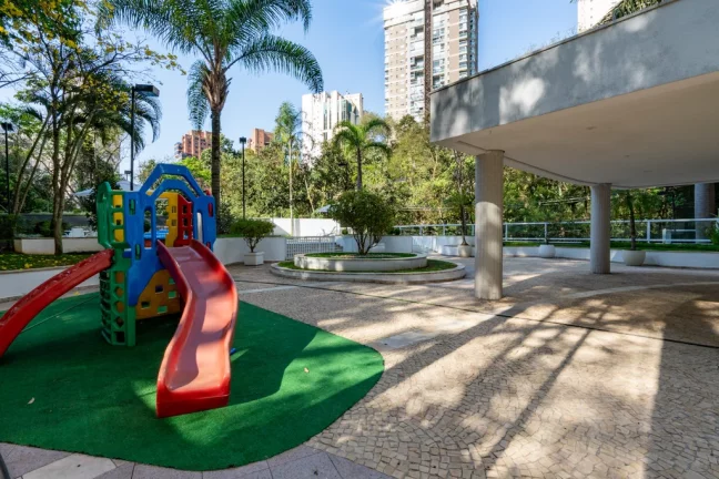 Imagem Apartamento à venda em São Paulo, Jardim Fonte do Morumbi, com 2 quartos, 210m2