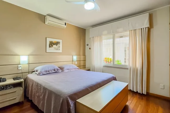 Imagem Casa para venda no bairro Santa Maria Goretti em Porto Alegre