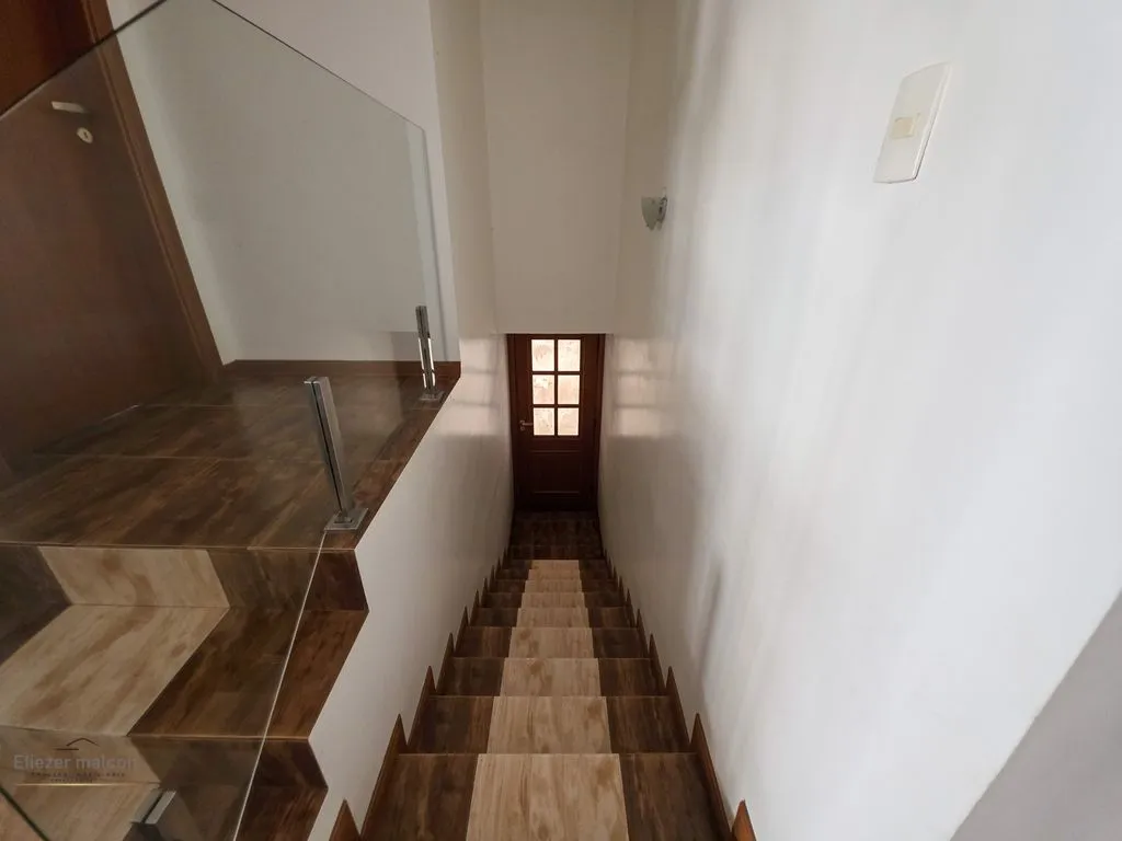Imagem Casa a Venda com 3 quartos no Bairro Vilage são Luis em Poços de Caldas