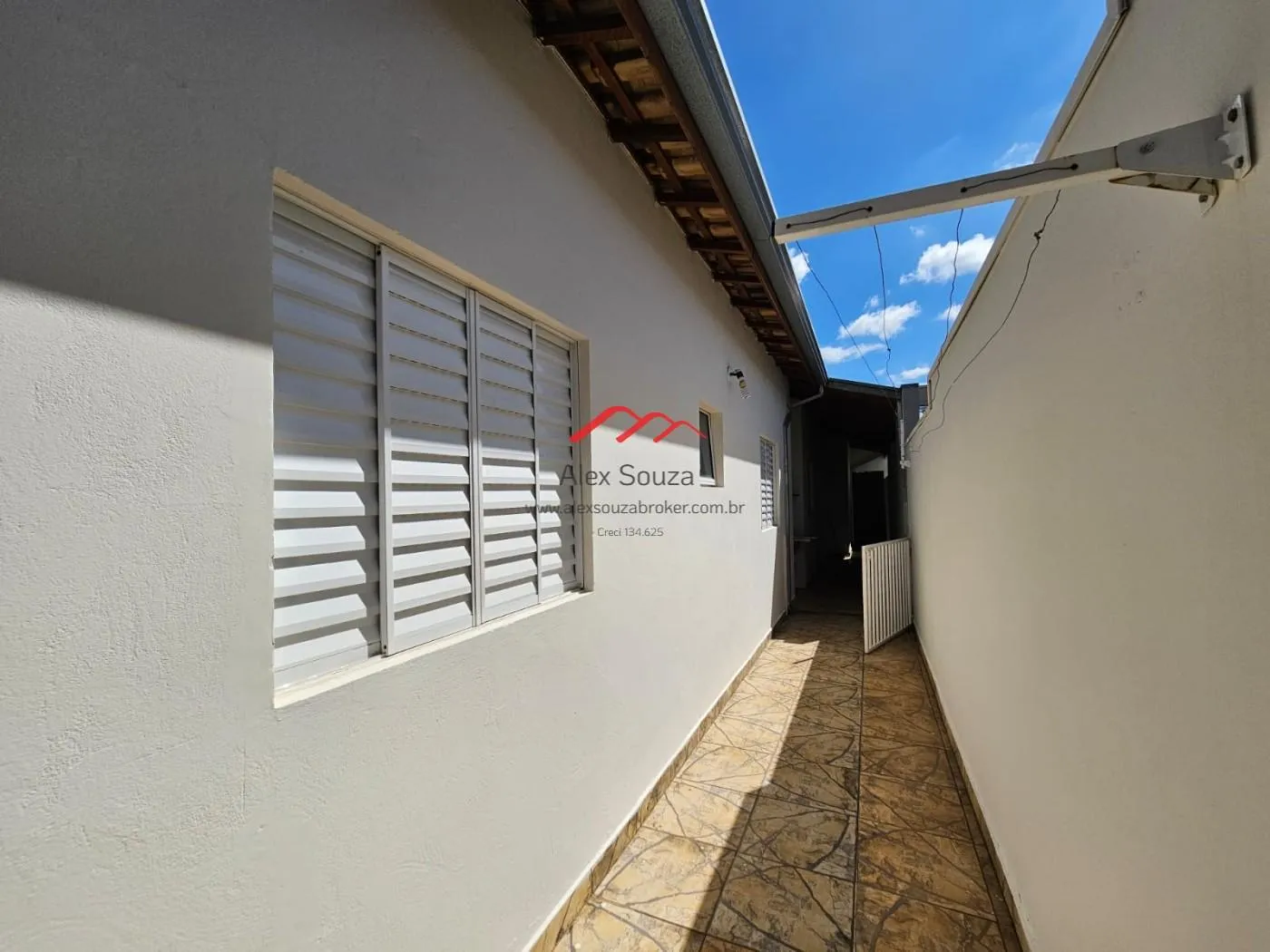 Imagem Casa para Venda em Sumaré, Parque Residencial Salerno (Nova Veneza), 2 dormitórios, 1 suíte, 1 banheiro, 2 vagas