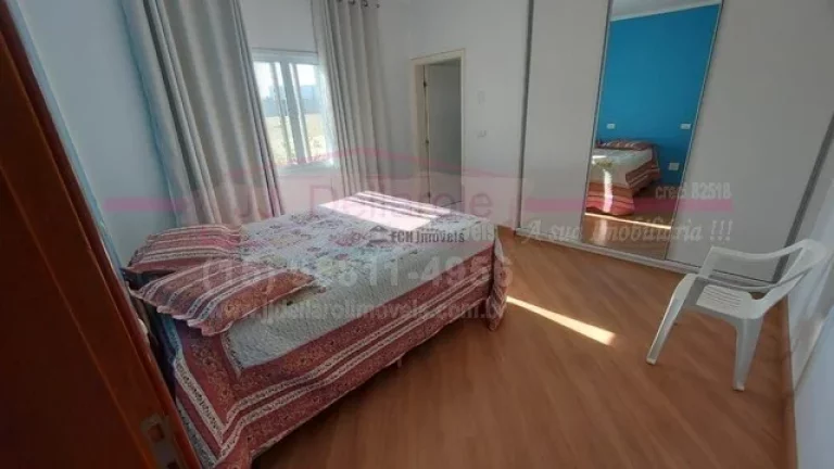 Imagem Casa no condomínio Residencial São José, com 03 suítes sendo todas suíte com armários planejad...