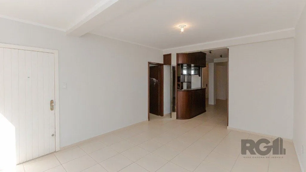 Imagem Casa com 4 dormitórios, 4 vagas no bairro Vila Jardim