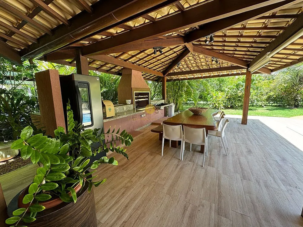 Imagem Casa 4 suítes no Condomínio Casas da Praia do Forte-BA