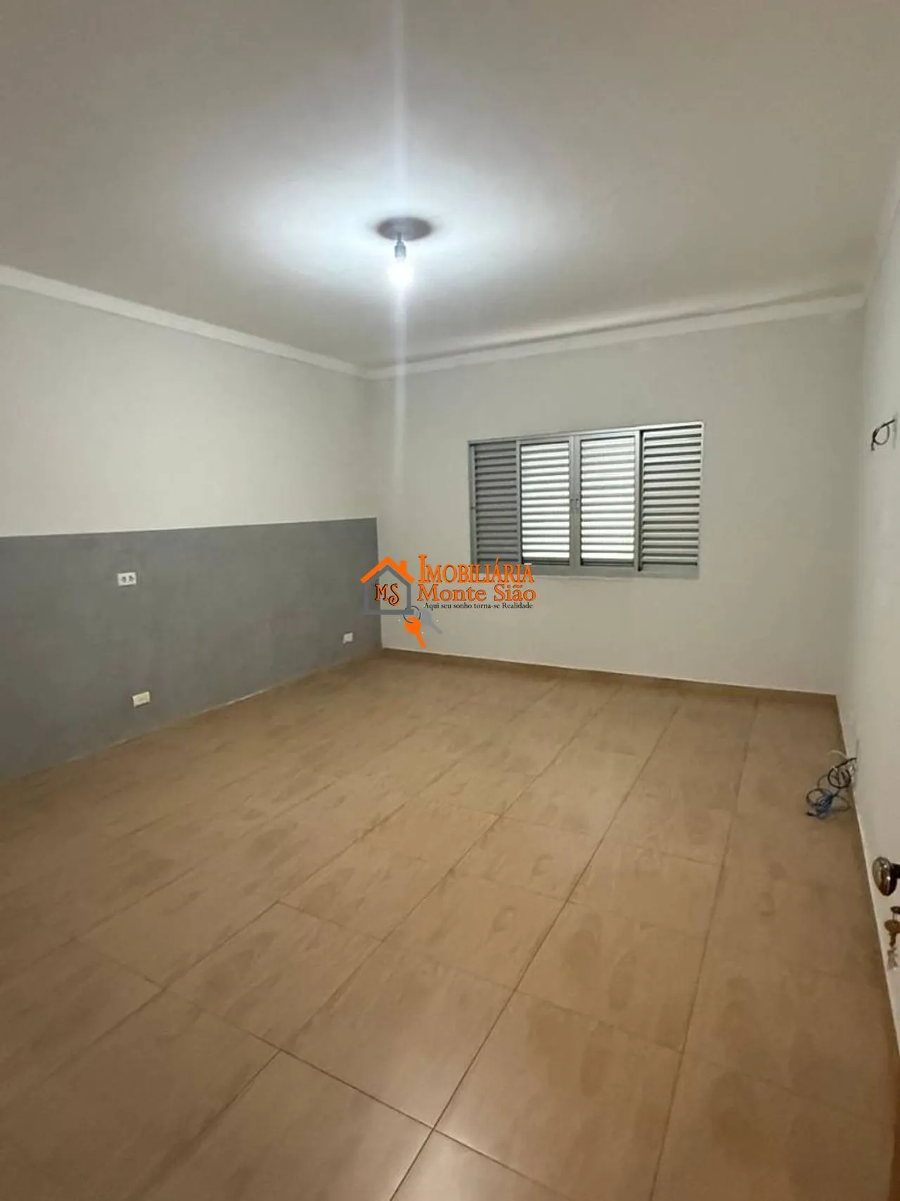 Imagem Sobrado com 2 dormitórios à venda, 180 m² - Vila Maranduba - Guarulhos/SP