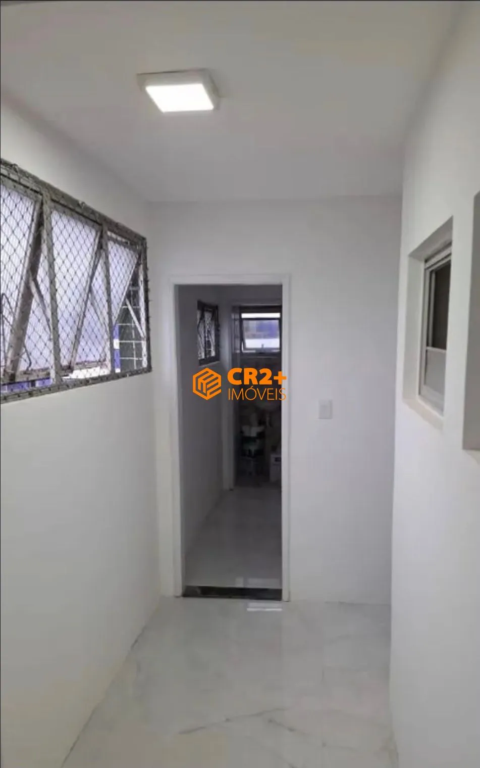 Imagem Vendo Cobertura Reformada nas Graças com 196m² e 2 Vagas - Oportunidade Única!