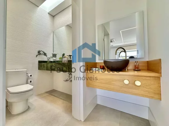 Imagem Casa Nova, mobiliada, com Elevador na Granja Viana