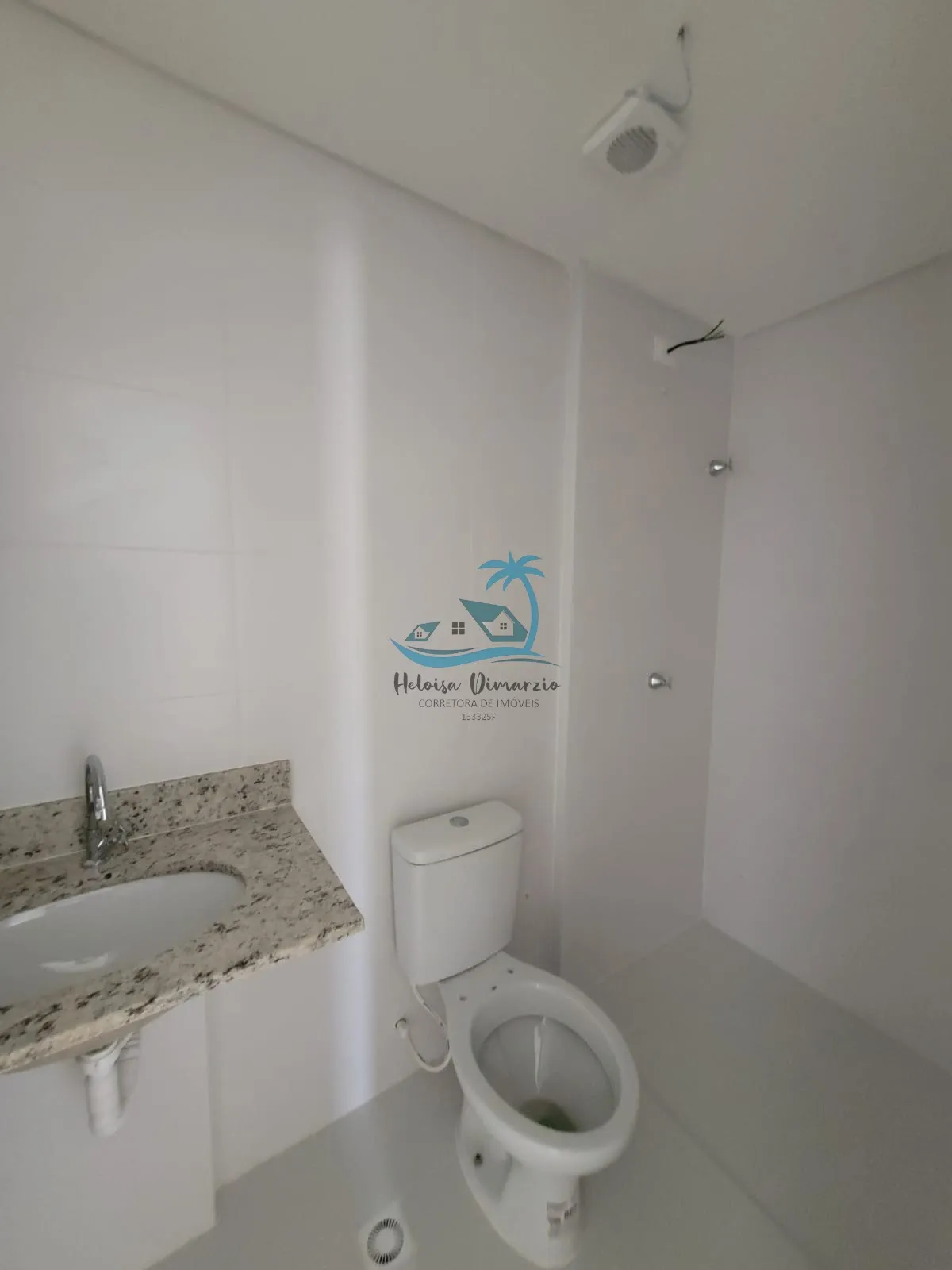 Imagem Apartamento novo com 2 dormitórios e 2 vagas a venda no Itaguá - Ubatuba.