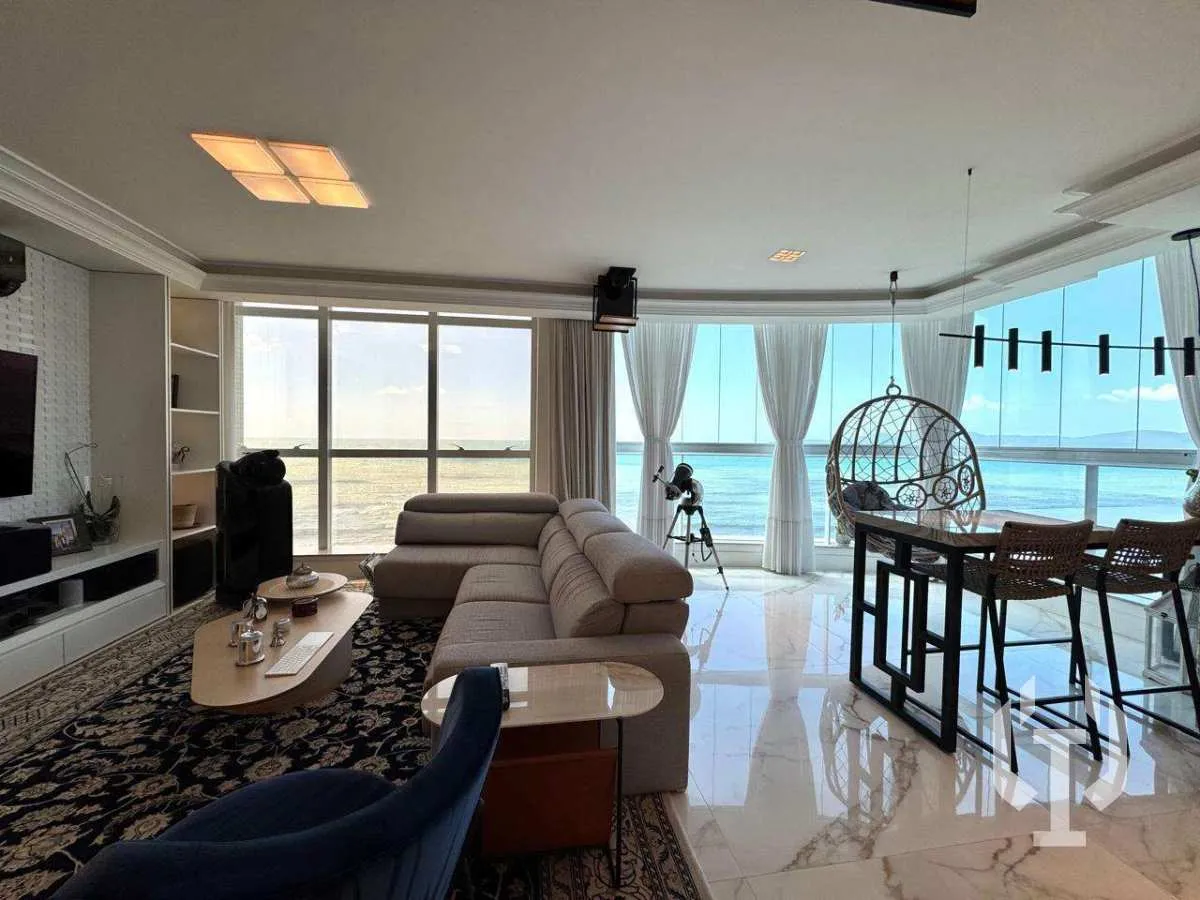 Imagem Apartamento Frente Mar Finamente Mobiliado e Decorado, com 4 Suítes, em Itapema.