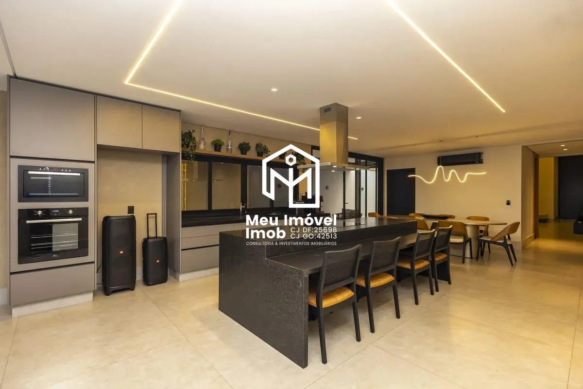 Imagem Casa 4 Quartos 4 Suítes 4 Vagas 900m² Porteira Fechada