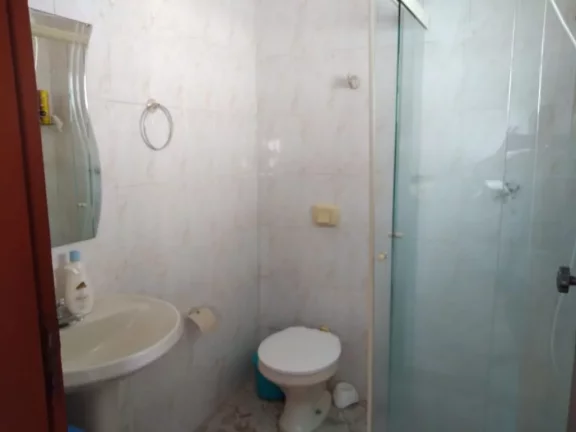 Imagem EXCELENTE CASA ISOLADA NO MARACANÃ COM 4 SUÍTES E 4 VAGAS!!!