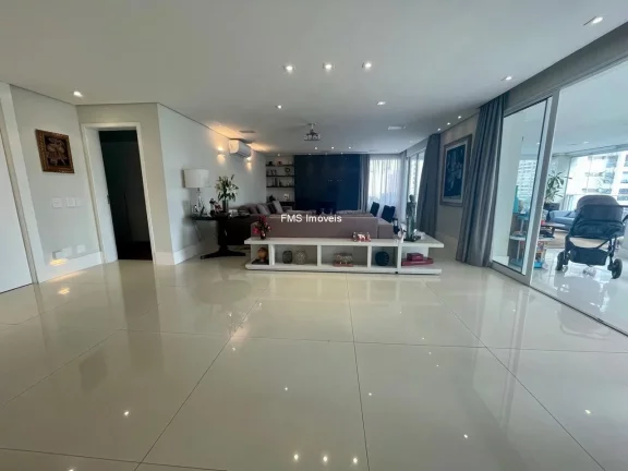 Imagem Apartamento de Alto padrão de 4 quartos com 4 suítes e 5 vagas no Campo Belo de 380m²