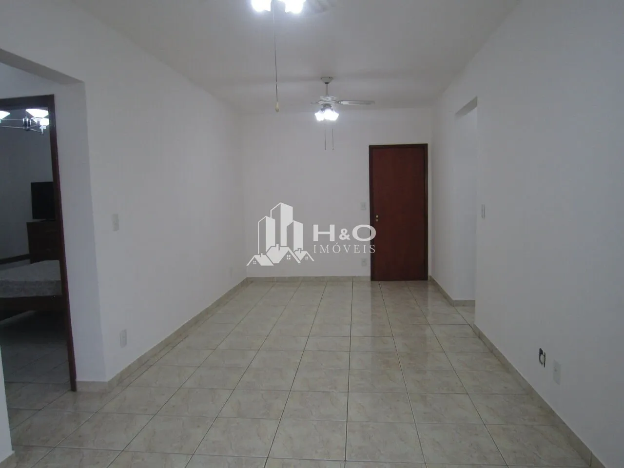 Imagem Apartamento à venda na Praia Grande - Bairro Guilhermina, a apenas 100 metros da praia!
