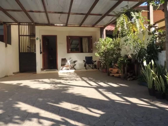 Imagem Encante-se com esta casa no Ambrósio, Garopaba-SC: conforto, praticidade e lazer!