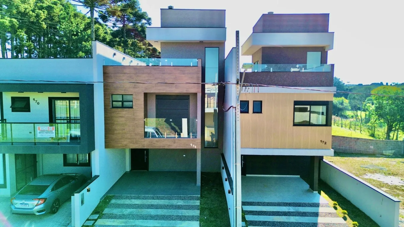 Foto do imóvel Sobrado para Venda em São José dos Pinhais, Costeira, 3 dormitórios, 1 suíte, 3 banheiros, 2 vagas em Rua Manoel Martins, 905 - Costeira, São José dos Pinhais - PR