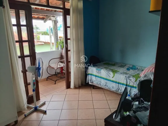 Imagem Sobrado com ponto comercial de esquina - São Cristóvão - Barra Velha - SC