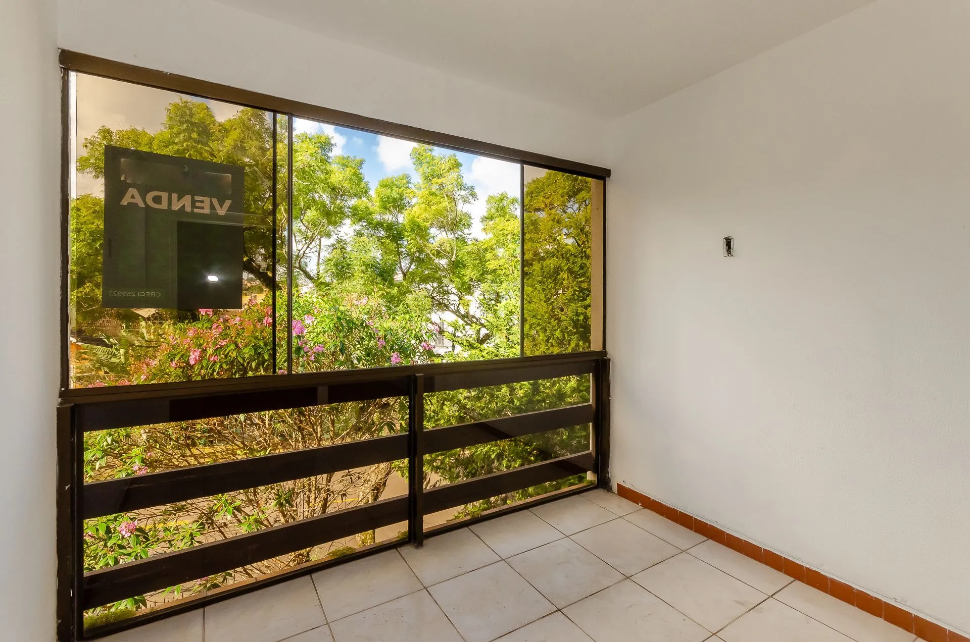 Imagem Maison Des Fleurs Apartamento de 2 dormitórios no Bairro Jardim do Salso