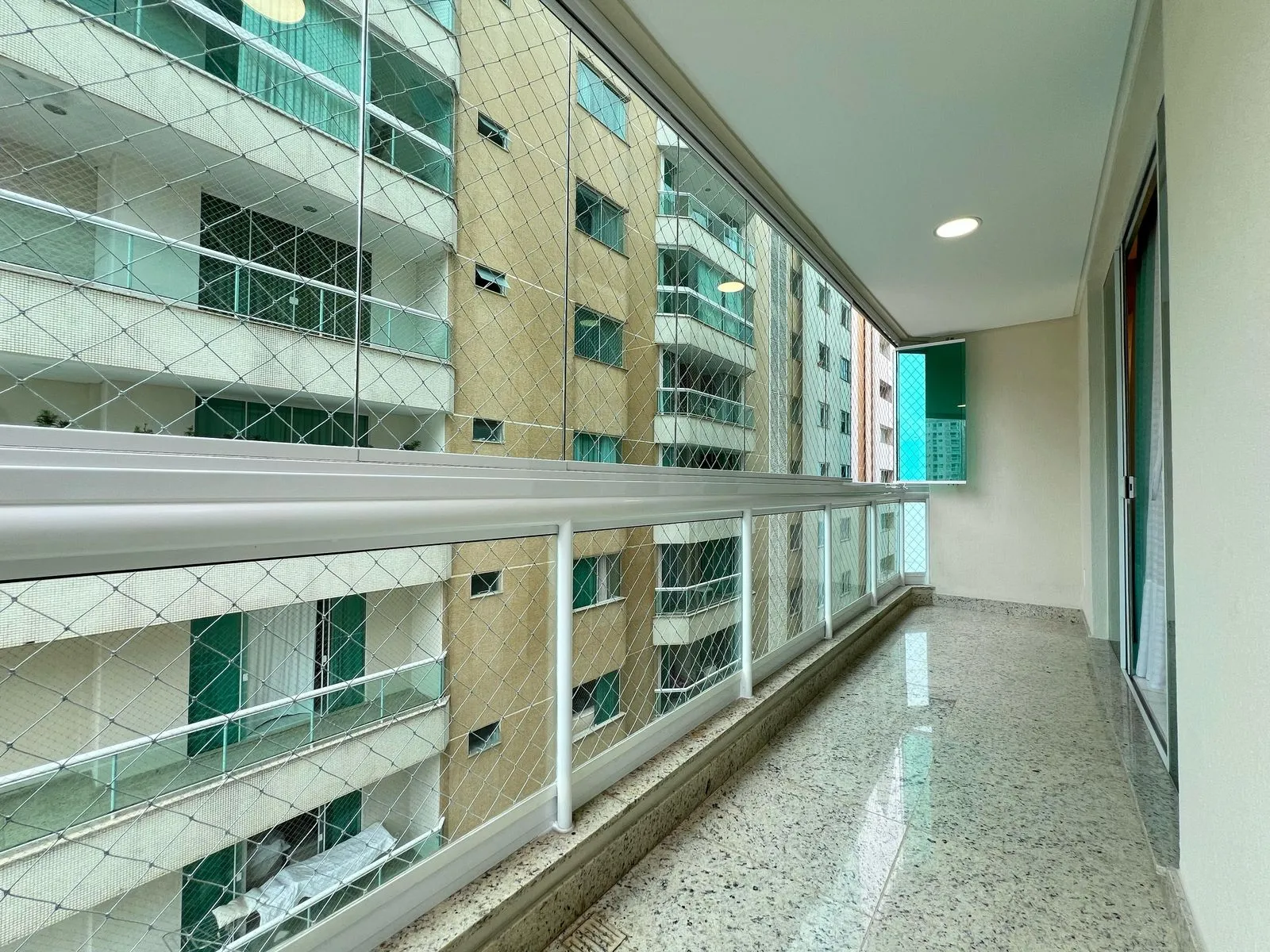 Imagem Apartamento com vista para o mar à venda com 352m2 por R$ 12.600.000,00