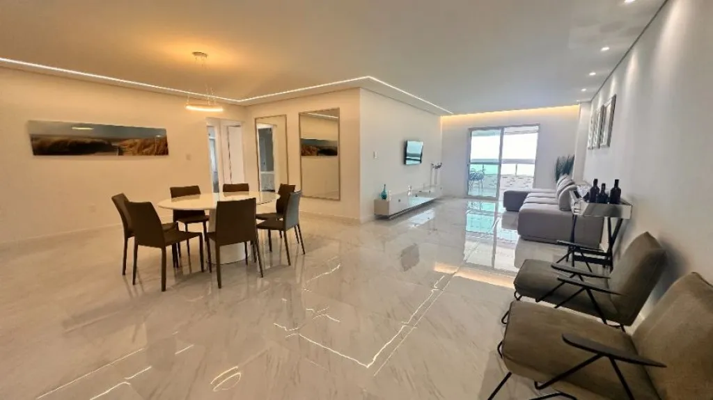 Imagem APARTAMENTO COM 190,00 m² - CANTO DO FORTE - PRAIA GRANDE SP