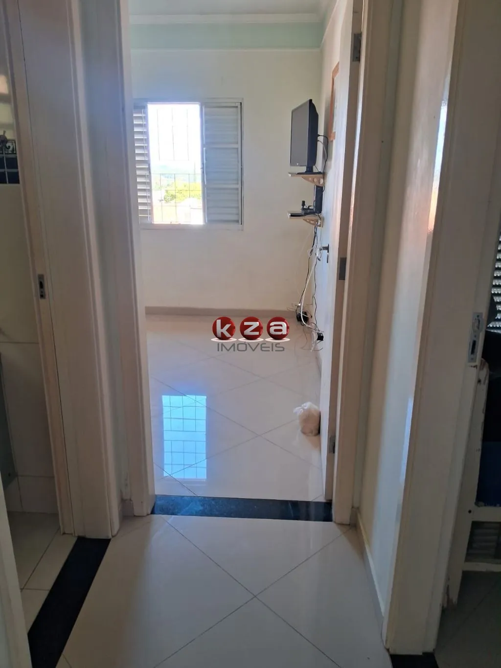 Imagem Excelente oportunidade! Casa à venda em Valinhos-SP, bairro São Cristovão: 3 quartos, 1 suíte, 2 salas, 3 banheiros, 3 vagas de garagem, 200 m².