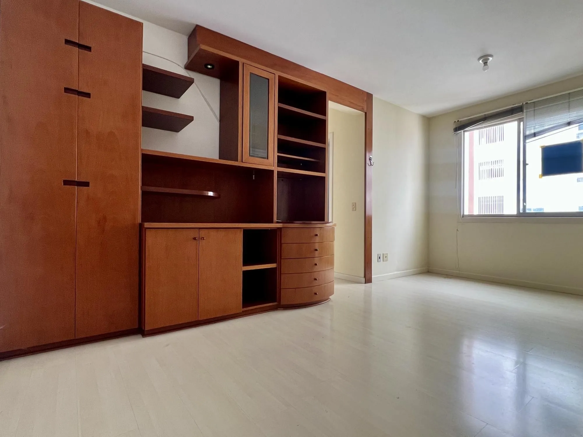 Imagem APARTAMENTO 2 DORMITÓRIOS COM VAGA DE GARAGEM