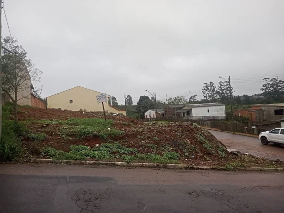 Imagem TERRENÃO DE ESQUINA!!! Ideal para construção, minha casa minha vida