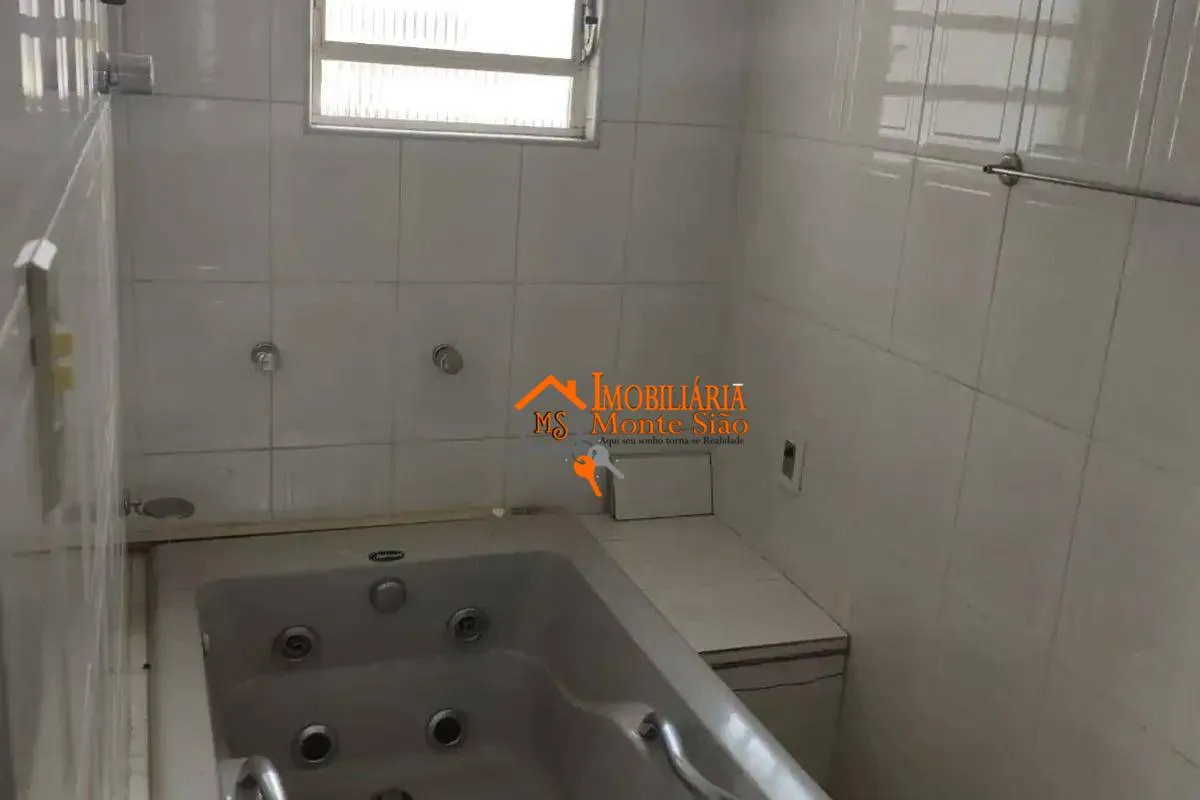 Imagem Sobrado com 3 dormitórios à venda, 162 m² por R$ 764.000,00 - Vila Rosália - Guarulhos/SP