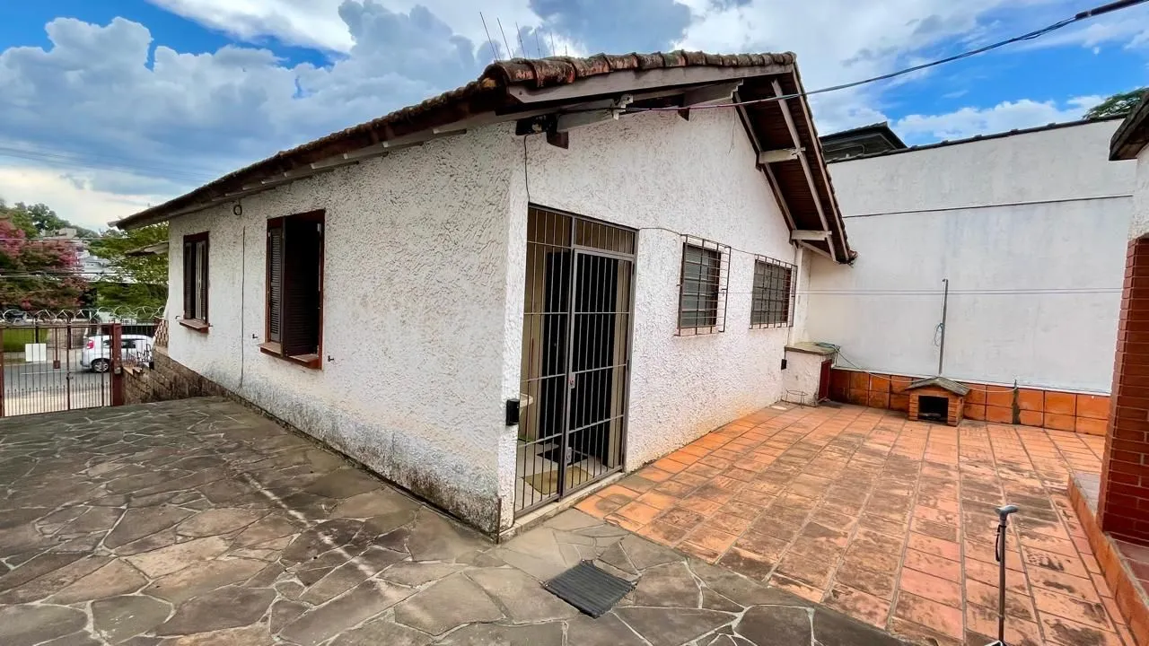 Imagem Casa ampla com pátio gourmet e árvores frutíferas