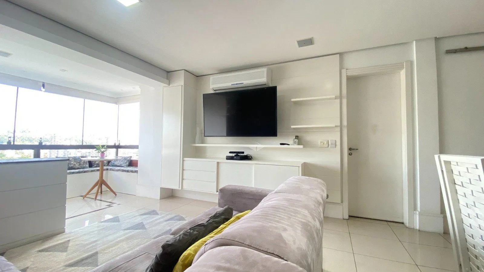 Imagem Apartamento com 3 quartos, 2 vagas e 100.7m² - Rua Botafogo - Menino Deus, Porto Alegre