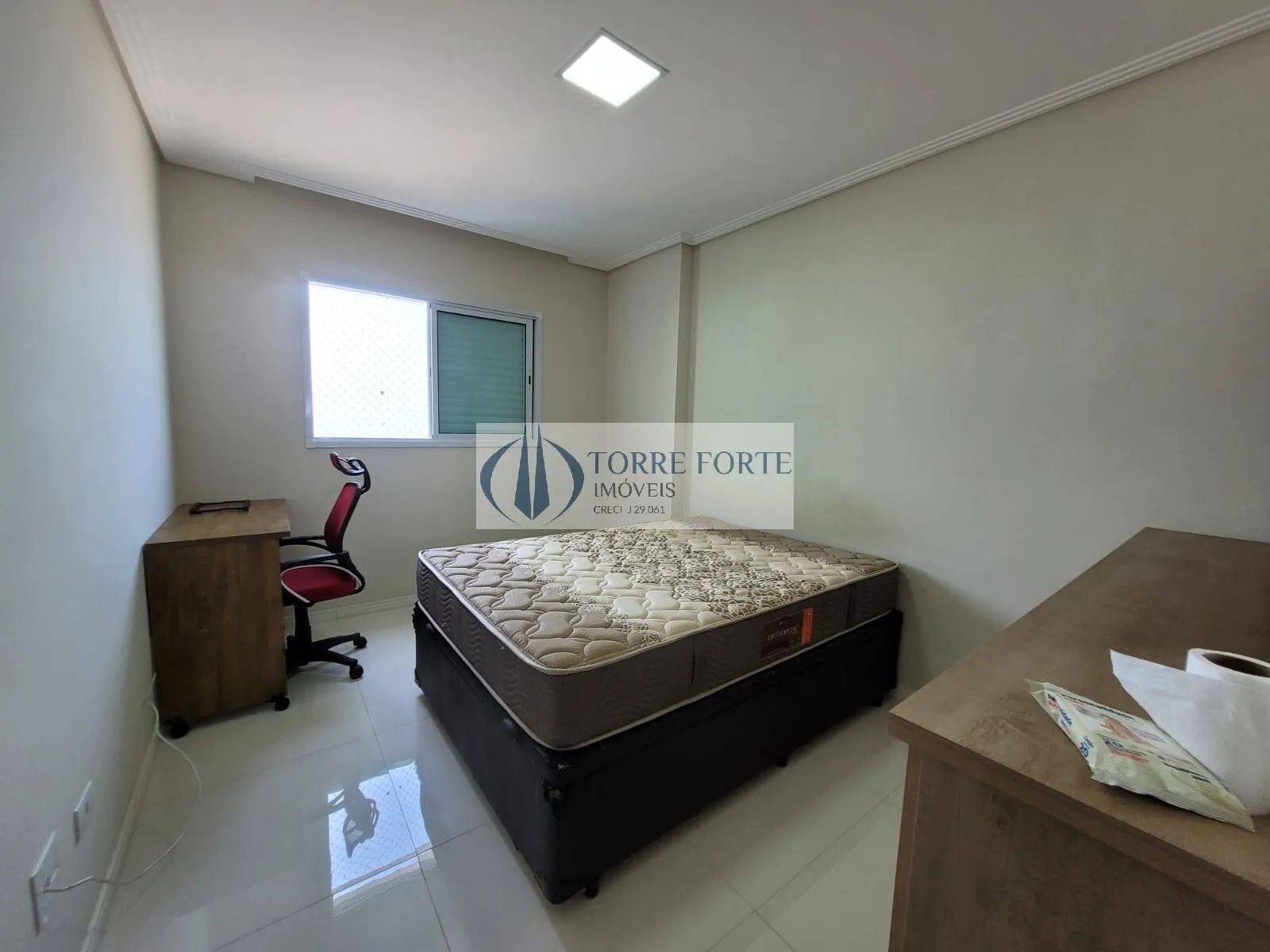 Imagem Maravilhoso apartamento 3 dormitórios, 1 suíte, 2 vagas pé na areia