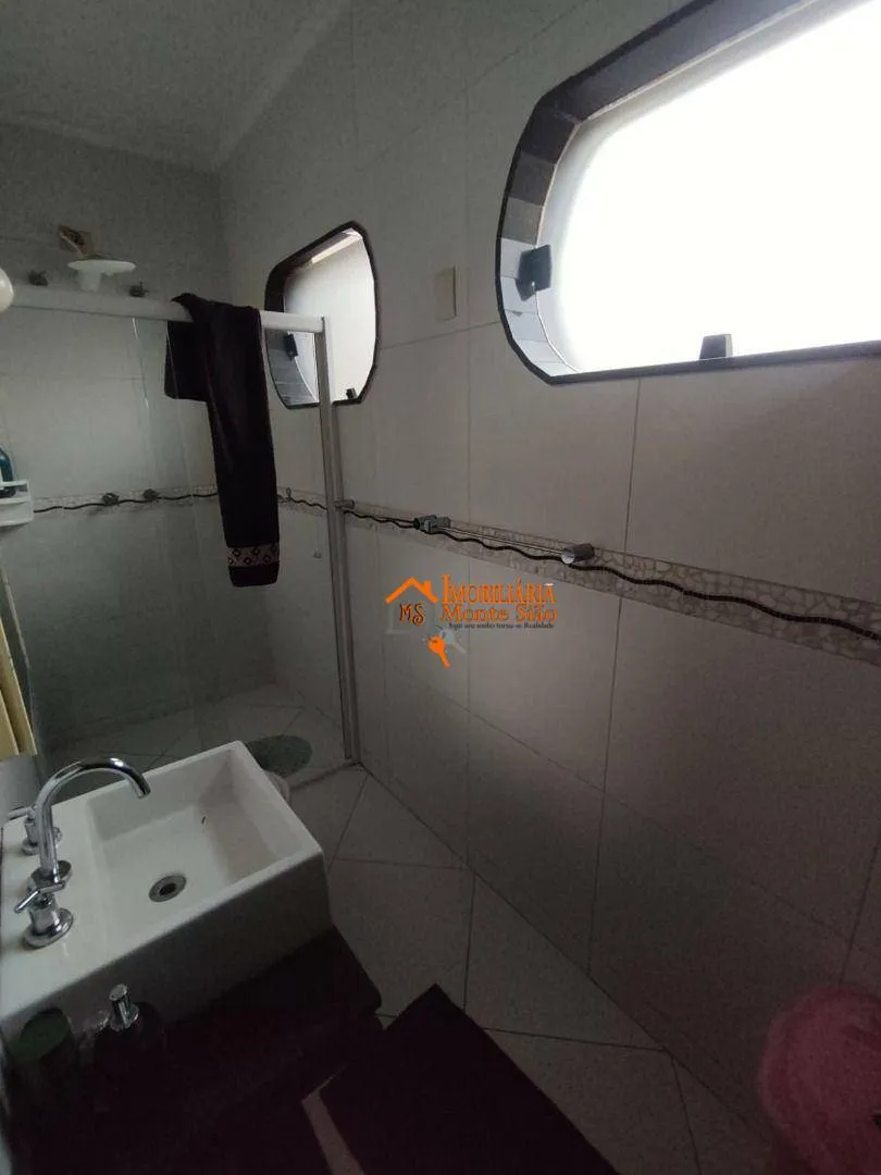 Imagem Sobrado com 3 dormitórios à venda por R$ 831.000,00 - Bom Clima - Guarulhos/SP