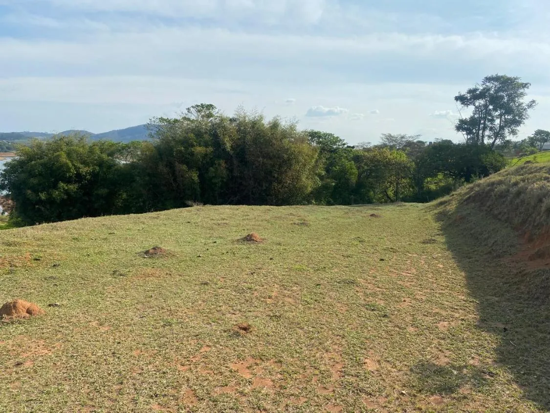 Imagem Terreno Pé na Água ? Exclusividade, Natureza e Conforto!