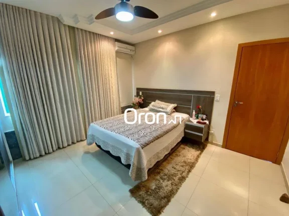 Imagem Sobrado à venda, 339 m² por R$ 1.850.000,00 - Condomínio do Lago - Goiânia/GO