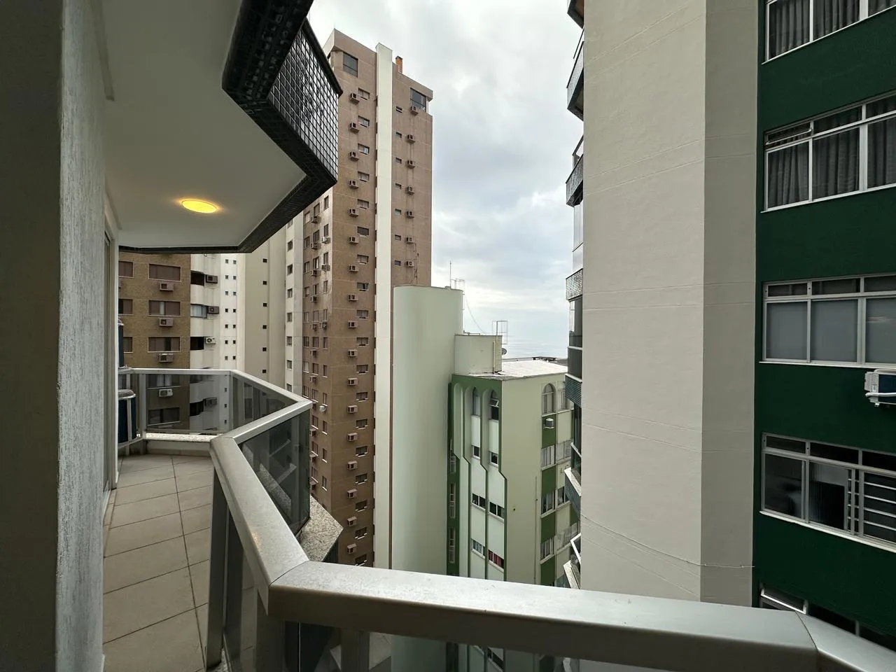 Imagem Apartamento com vista para o mar à venda com 1102m2 por R$ 2.590.000,00