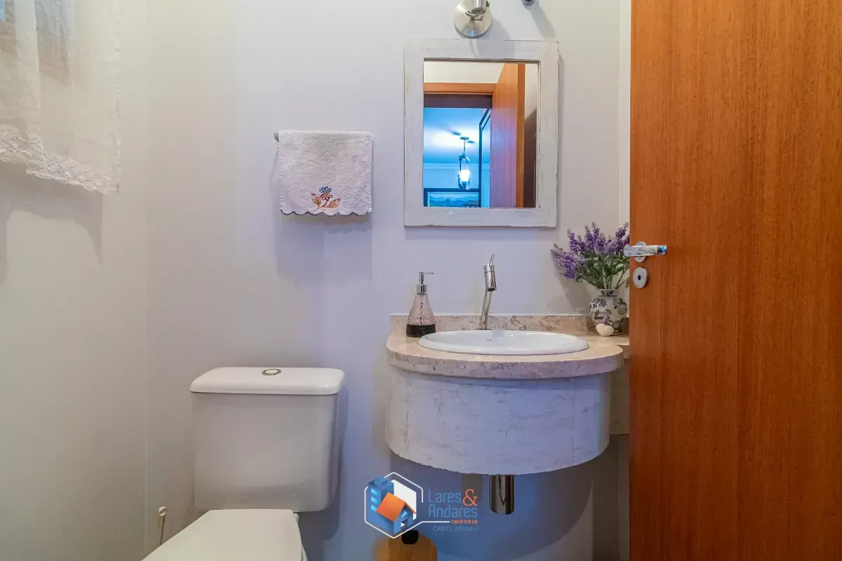 Imagem Casa no condomínio Condomínio Vila Hípica para venda com 4 quartos, sendo 2 suítes, 151m²