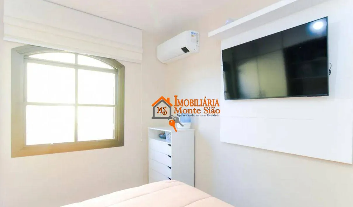 Imagem Sobrado com 6 dormitórios à venda, 245 m² por R$ 1.200.000 - Vila Galvão - Guarulhos/SP