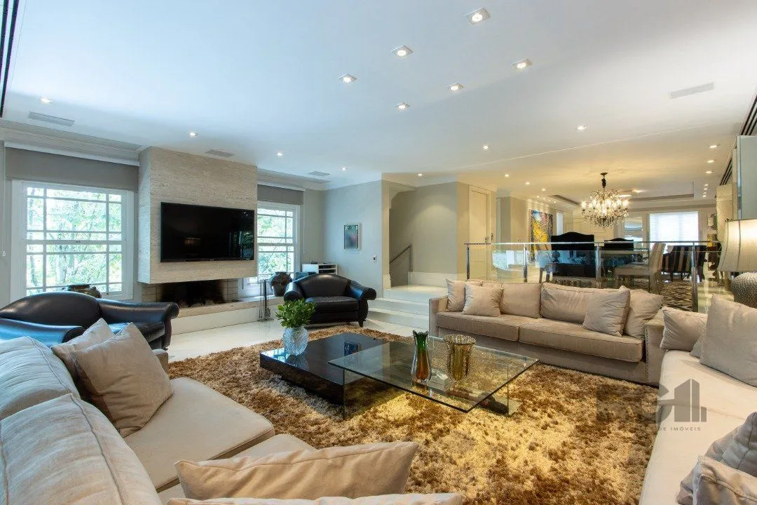 Imagem Casa em condominio, mobiliada com 741m² privativos , com 3 suítes- master
