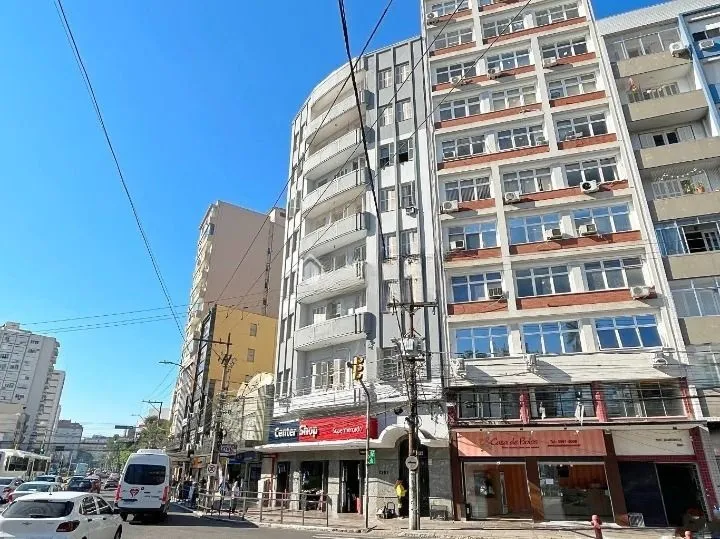 Imagem Apartamento 102m² 3 Dormitórios na avenida Venancio Aires/ Próximo hospital Clinicas e Brik da Redenção