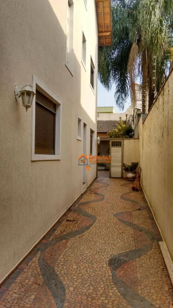 Imagem Sobrado com 5 dormitórios à venda, 365 m² por R$ 1.750.000,00 - Jardim Santa Mena - Guarulhos/SP